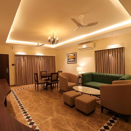 Poppys Vista Hotel Thirumurugan Poondi Exteriör bild