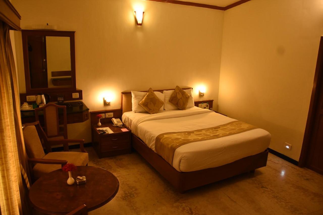 Poppys Vista Hotel Thirumurugan Poondi Exteriör bild