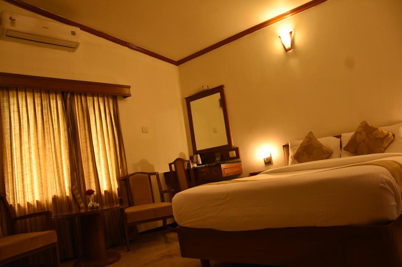 Poppys Vista Hotel Thirumurugan Poondi Exteriör bild
