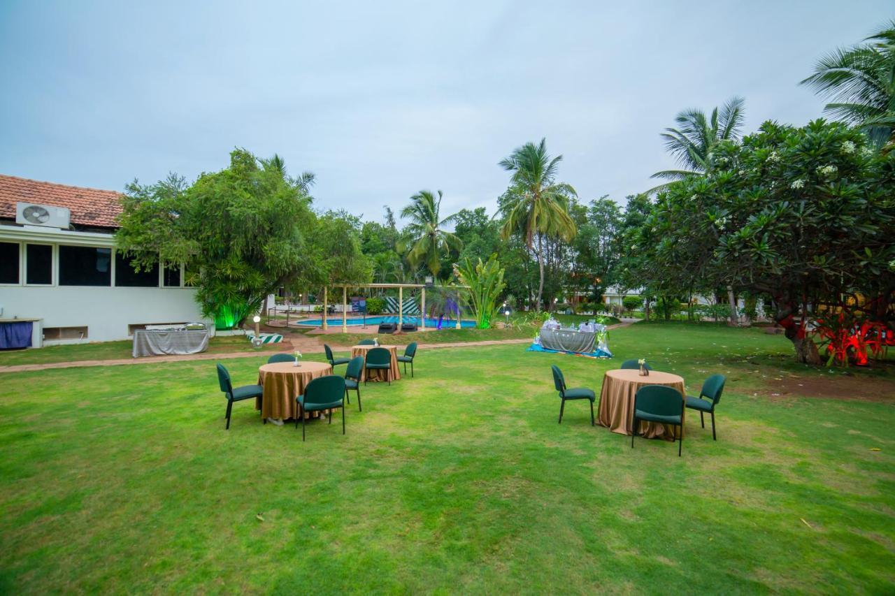 Poppys Vista Hotel Thirumurugan Poondi Exteriör bild