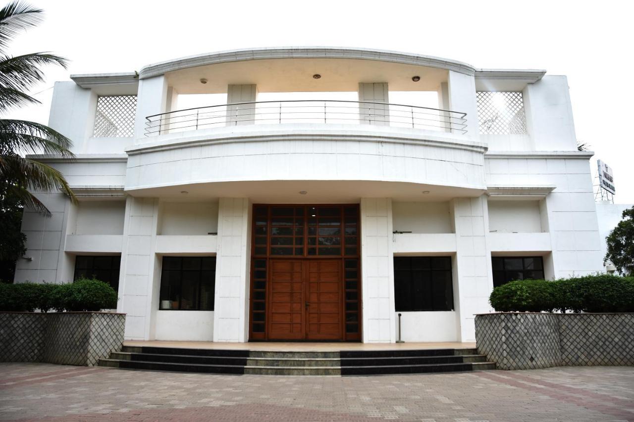 Poppys Vista Hotel Thirumurugan Poondi Exteriör bild